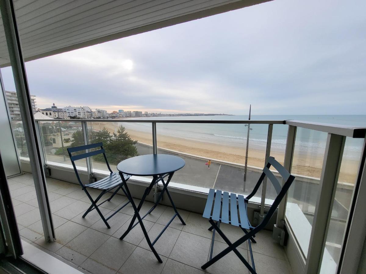 Appartement T2 Face Plage Avec Balcon, Cuisine Equipee Et Tv - Fr-1-92-908 Les Sables-dʼOlonne Exterior foto
